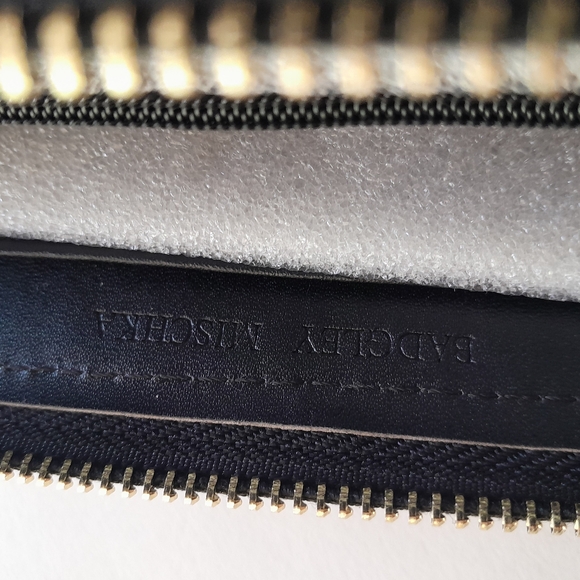 Badgley Mischka Braid Quilting Long Zip Around Wallet Black - Picture 3 of 10